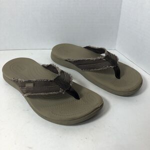 Crocs Sandals Mens Size 7 Dual Comfort Distressed Flip Flops Thong Taupe Brown C